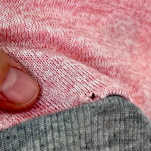 YMI Lightweight Crewneck Pocket Sweatshirt NWT size M Heathered Pink - Picture 5 of 8